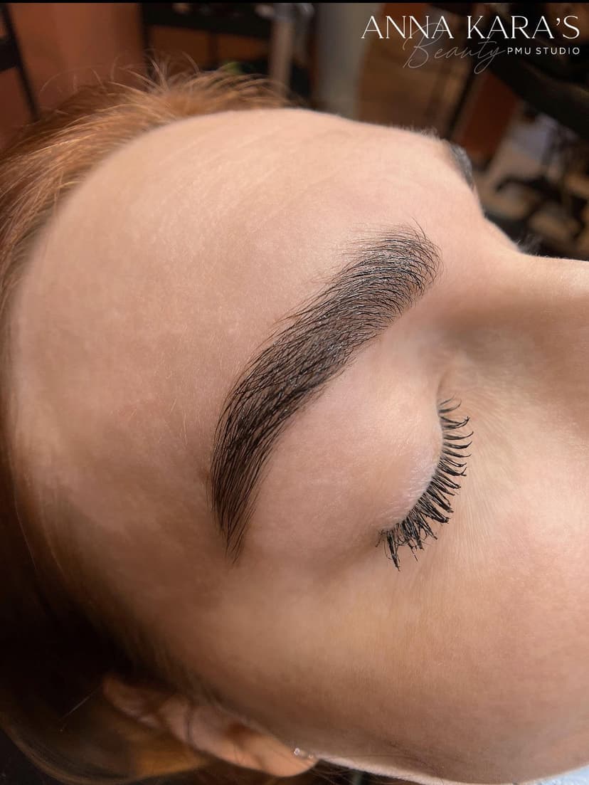 eyebrow tinting