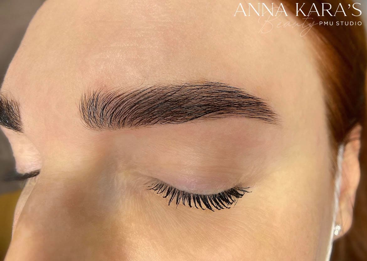 Eyebrow Tinting