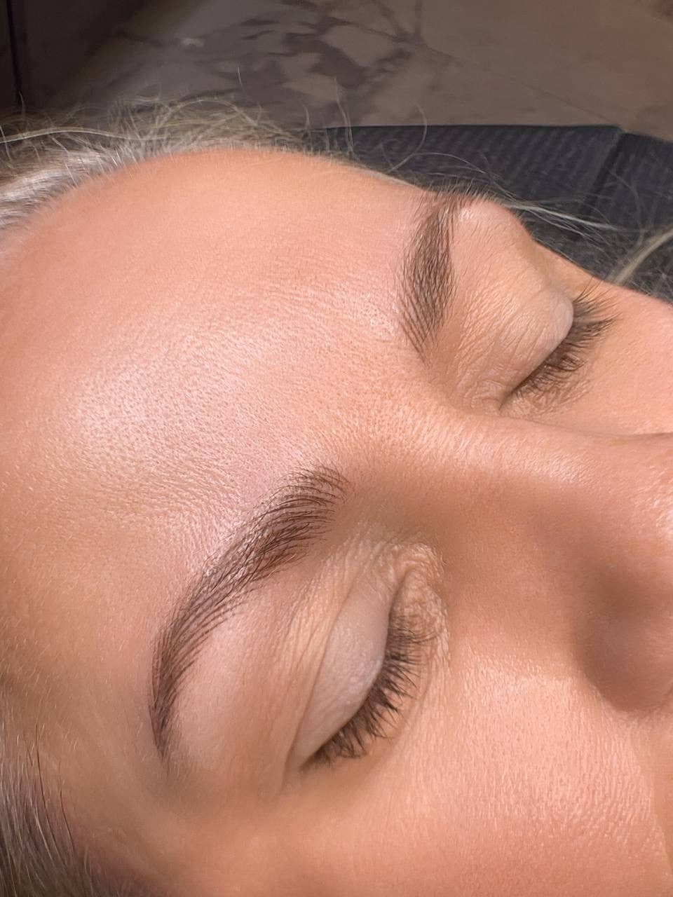 10 Things Girls With Great Eyebrows Always Do