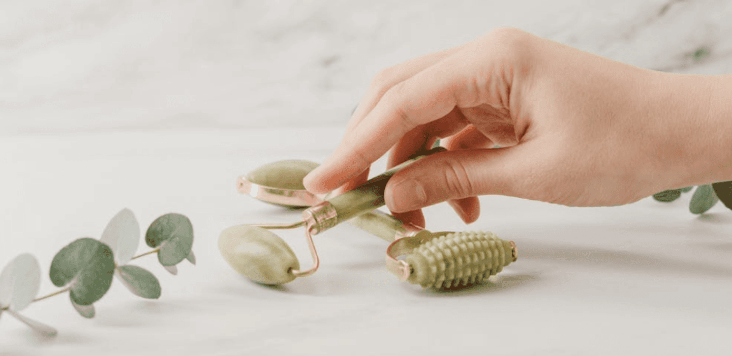 How to Use an Ice Roller for Face & Which One to Get