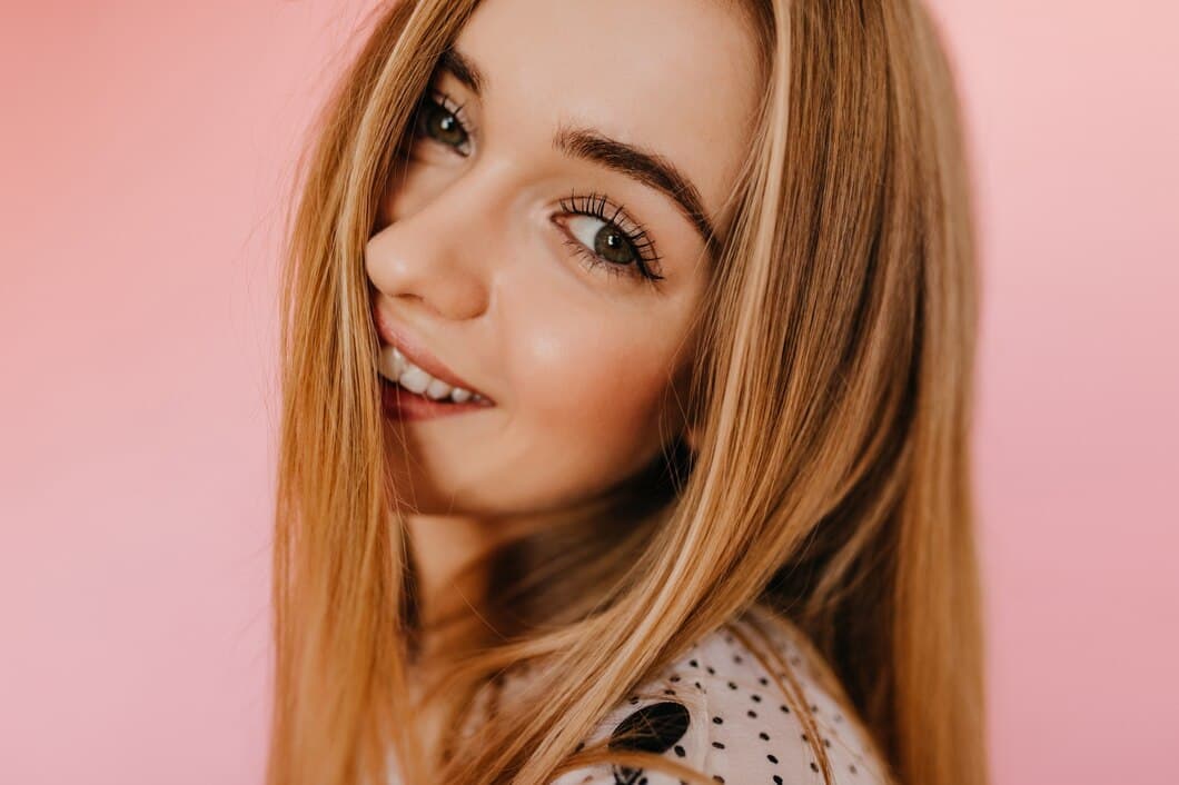 Ombré Eyebrow Tattoo: A Trendy Long-Lasting Brow Style