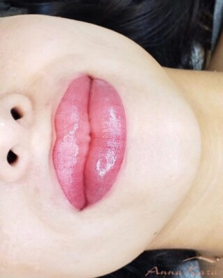 Lip blush tattoo by Anna Kara