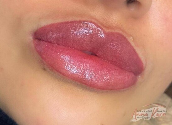 Lip blush tattoo by Anna Kara